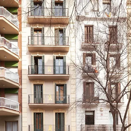 Eixample Sagrada Familia Ii